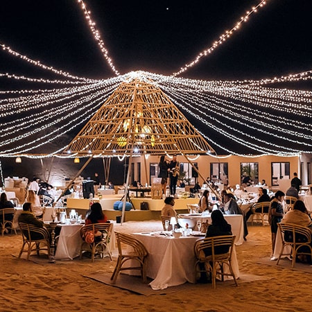 Dubai Luxury Desert Safari, Sahara Fortress 5 Star Banquet & Live Entertainment