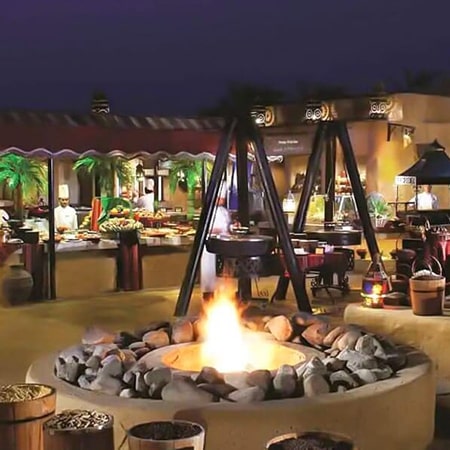 Dubai Luxury Desert Safari, Sahara Fortress 5 Star Banquet & Live Entertainment